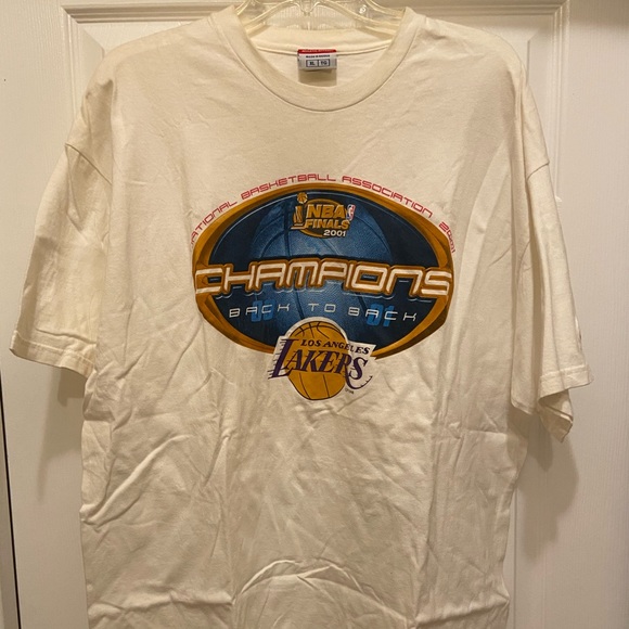lakers 2001 championship shirt